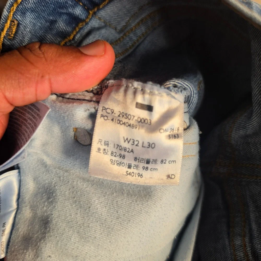 Levis 502 Regular Taper Mens Blue Jeans 32x30 Medium Wash Denim 29507-0003